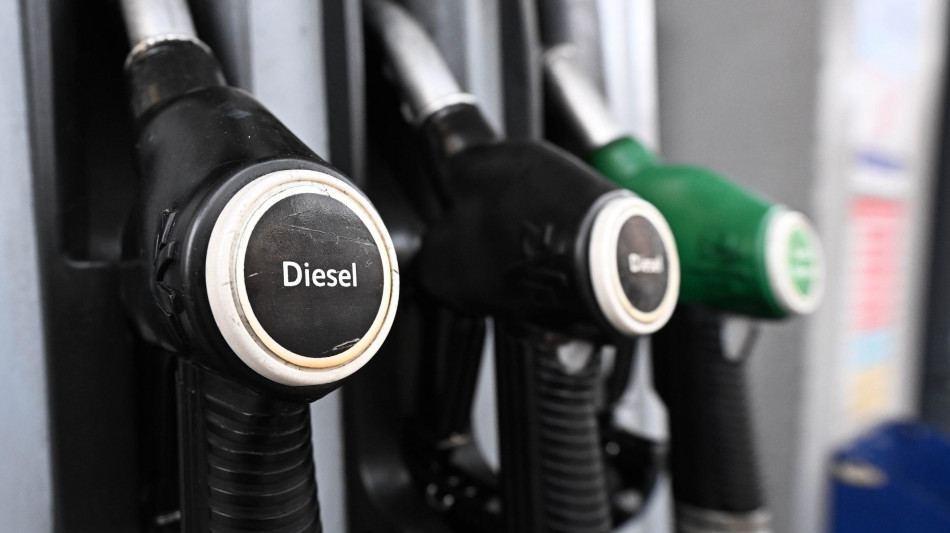 Prezzo petrolio crolla, Wti scambiato a 95,67 dollari