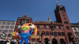 La semaine de l'Eurovision débute par un défilé ensoleillé et des manifestations