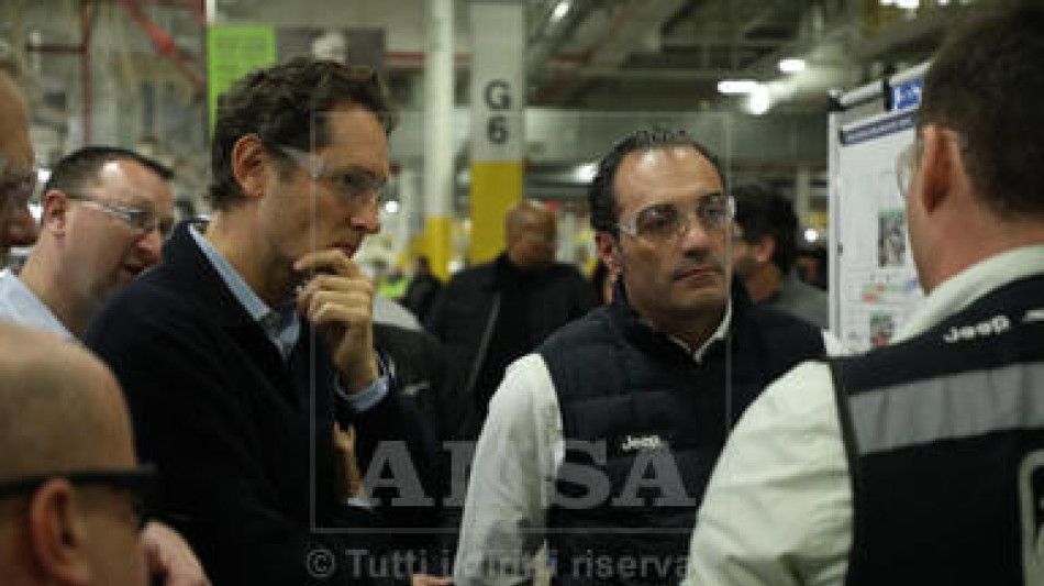 Stellantis, a Filosa 5,4 milioni nel 2025, a Elkann 2,45 milioni