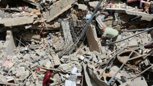 Israel prossegue com bombardeios em Gaza; corpo de ref&eacute;m brasileiro &eacute; encontrado