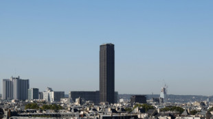 Le vaste projet de r&eacute;novation de la tour Montparnasse tombe &agrave; l'eau