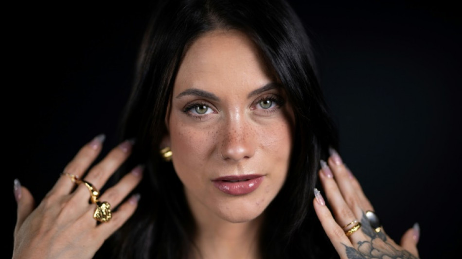 Du "cocon" d'internet aux podiums, la streameuse Maghla s'impose en figure forte du web français