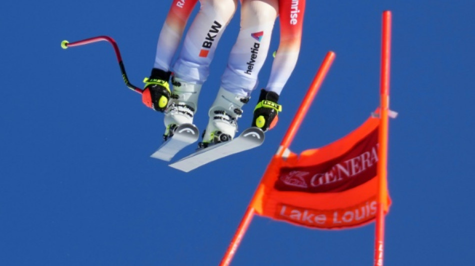 Ski alpin: Suter arrache le super-G et prive Goggia d'un tripl&eacute; &agrave; Lake Louise