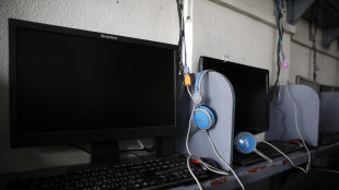 Pubblica su un sito porno le foto delle amiche, indagato