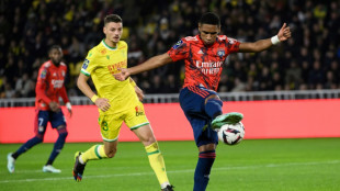 Leicester agree short-term deal for Tete
