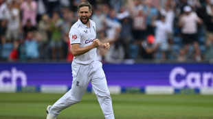 Woakes calls on England to summon spirit of 2019 in Headingley run chase
