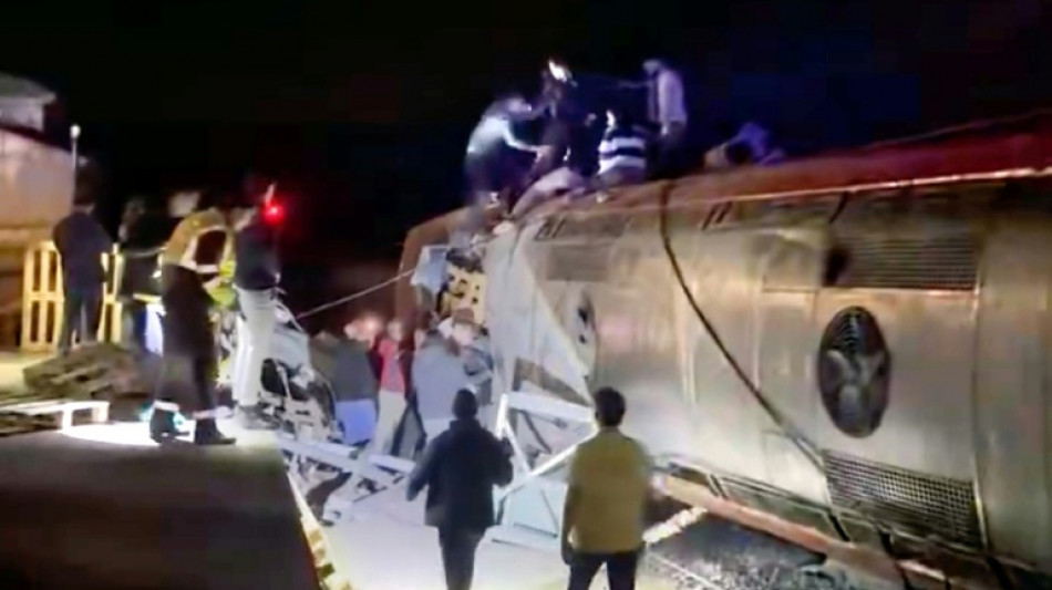 Al menos 39 muertos por la colisi&oacute;n de dos trenes de alta velocidad en Espa&ntilde;a