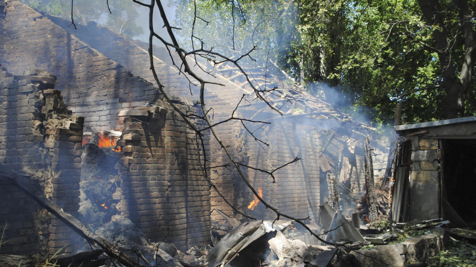 Almeno 20 droni russi su Odessa, un morto