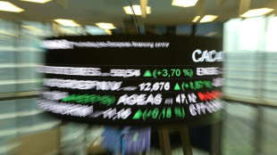 La Bourse de Paris reconquiert les 7.000 points avant une avalanche de donn&eacute;es