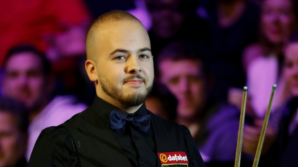 Brecel rally frustrates Si's bid to reach snooker world final