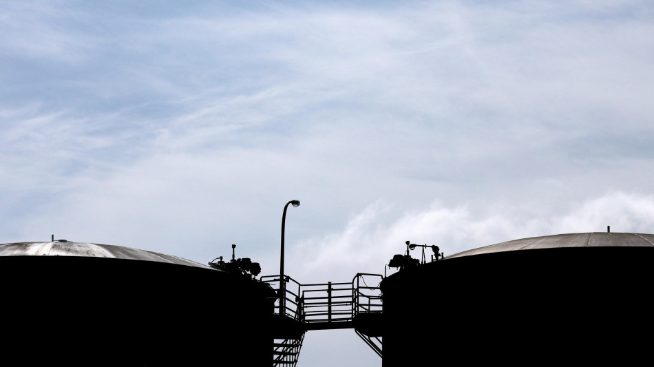 Il petrolio apre in rialzo a New York a 58,27 dollari