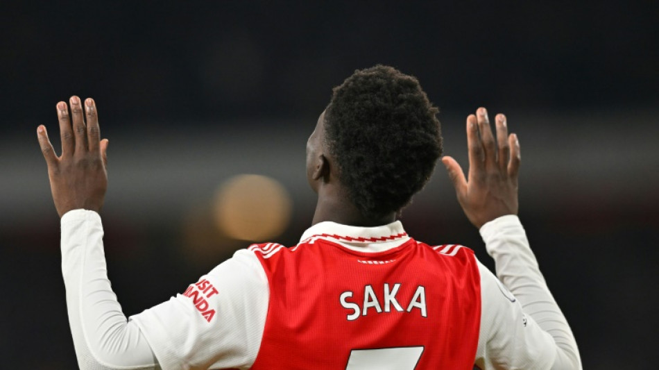 Arsenal beat Man Utd to make title statement