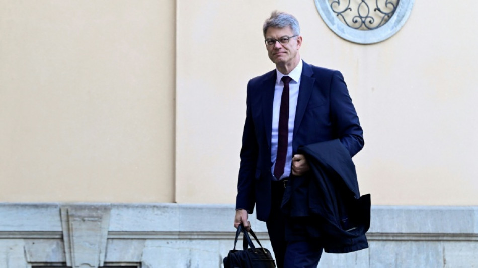 Verkehrsminister Schnieder erteilt Baufreigabe f&uuml;r 23 Stra&szlig;enprojekte