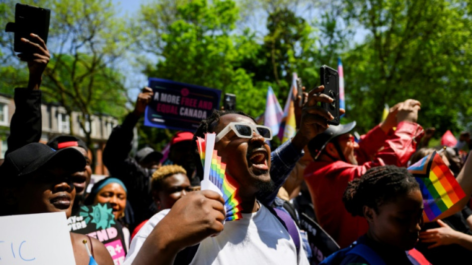 Comunidad LGBT+ de Canadá en alerta por debilitamiento de sus derechos