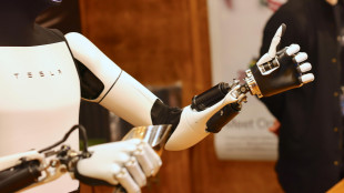 Tesla dice addio a Model X e Model S, spazio a robot umanoidi