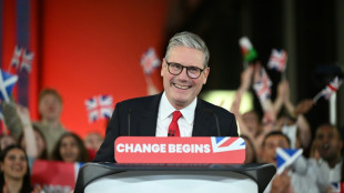 Trabalhista Starmer promete etapa de mudan&ccedil;a ap&oacute;s vit&oacute;ria esmagadora nas elei&ccedil;&otilde;es brit&acirc;nicas