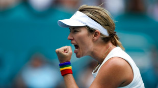 Collins looks to crown late-career revival against Rybakina