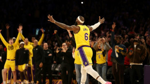 LeBron James breaks NBA all-time points-scoring record