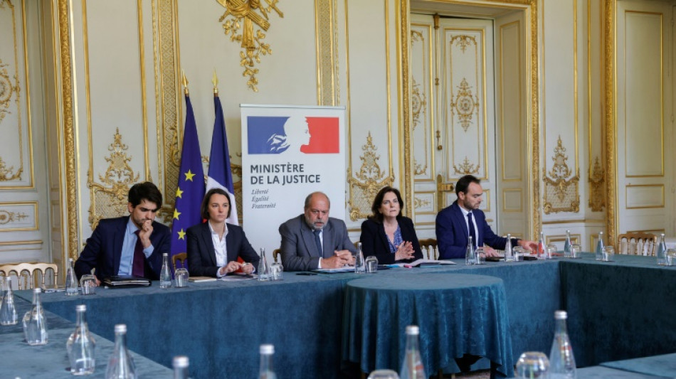 Fran&ccedil;a faz grande opera&ccedil;&atilde;o para capturar detento que fugiu em a&ccedil;&atilde;o que deixou dois mortos