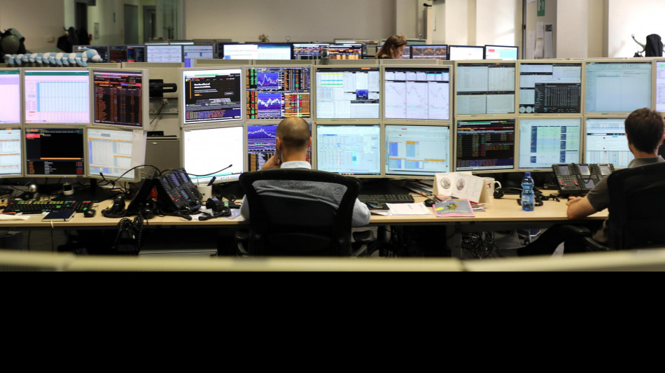 Lo spread tra Btp e Bund chiude in rialzo a 72 punti