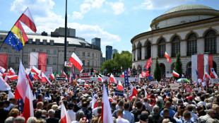 Présidentielle en Pologne: démonstration de force de chaque camp à une semaine du 2e tour