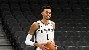 Wembanyama gets warm welcome in first practice with Spurs