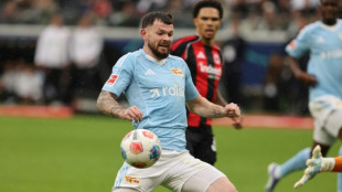 Burke treble stuns flat Frankfurt, Leverkusen held by Gladbach