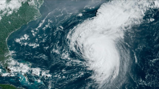 Bermudas se prepara para afrontar el huracán Ernesto