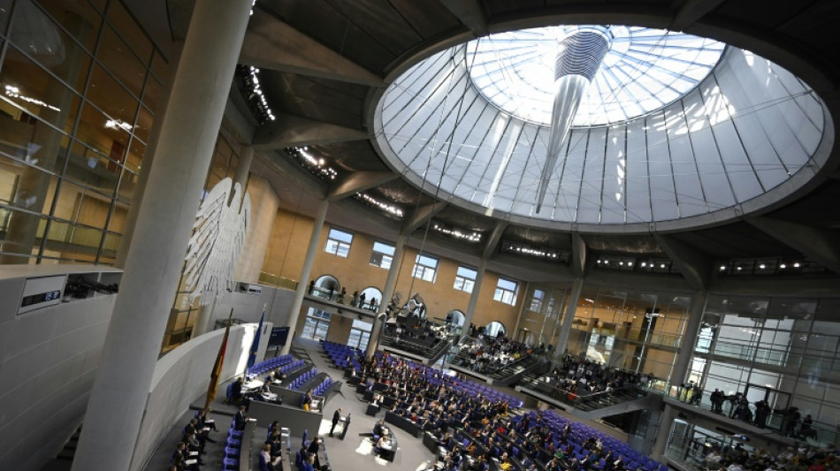Bundestag stimmt B&uuml;rgergeld zu - Einf&uuml;hrung aber weiterhin ungewiss