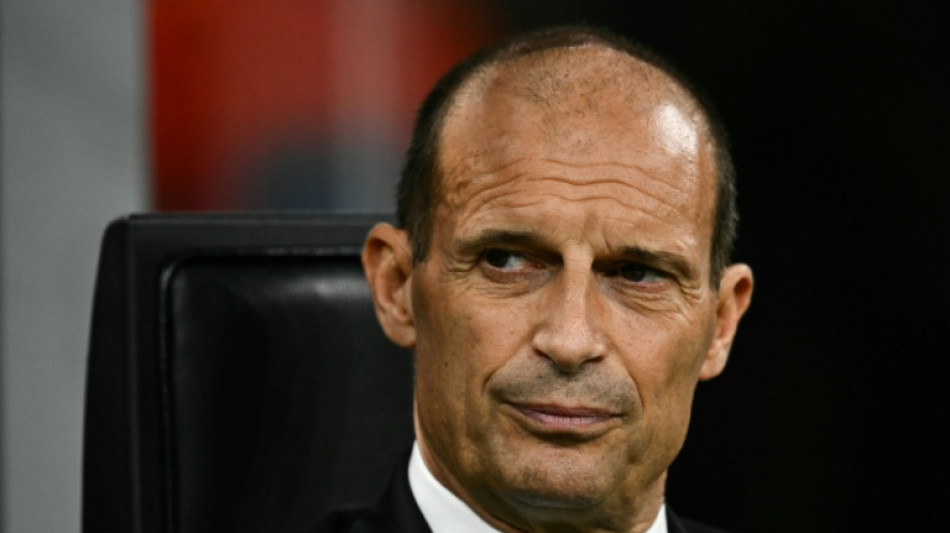 Milan vence Lecce (3-0) e avança às oitavas da Copa da Itália