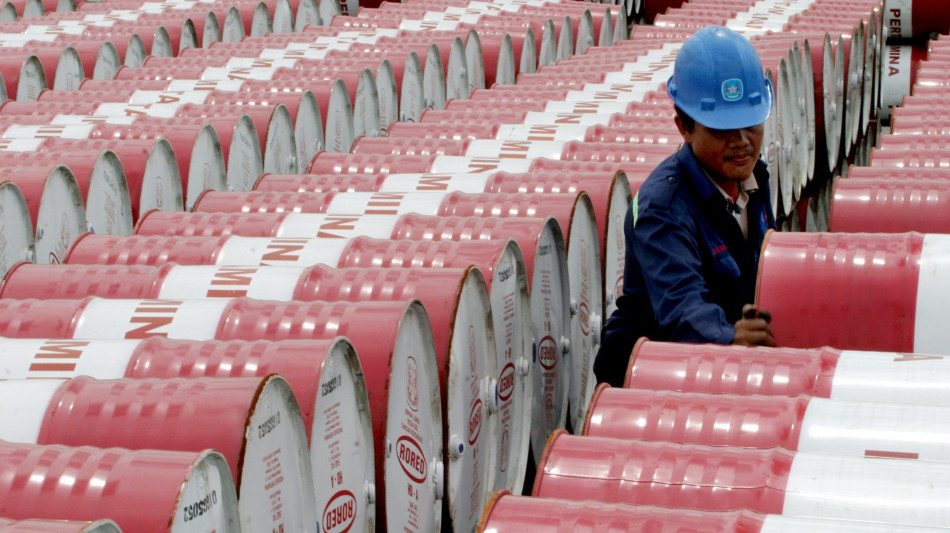 Il petrolio &egrave; in forte calo a New York, perde il 4%