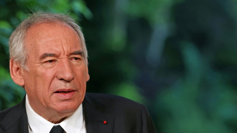 Retraites: les syndicats renvoient la balle à François Bayrou