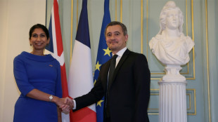 Francia y Reino Unido firman un nuevo acuerdo para frenar la migraci&oacute;n por el canal de la Mancha