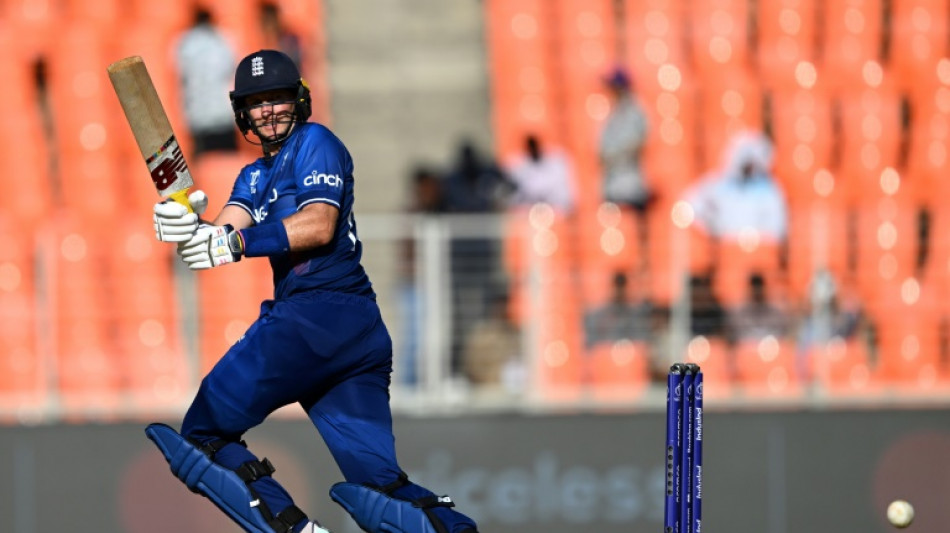 Root helps England to 282-9 as New Zealand apply brakes in World Cup opener