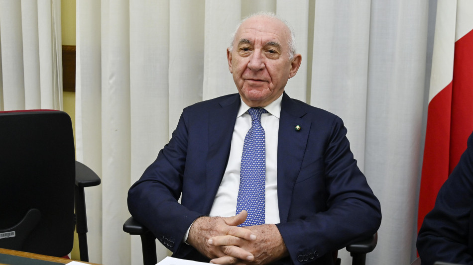 Perquisizioni della Gdf nella sede del Garante della Privacy