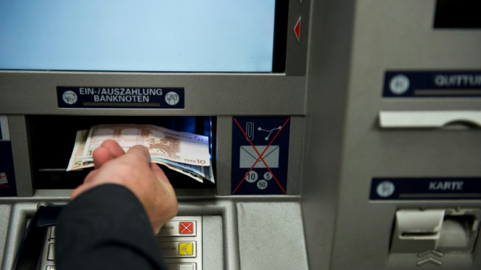 Mutma&szlig;licher Automatensprenger am Berliner Flughafen festgenommen