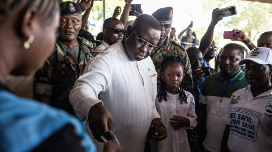 Sierra Leones Pr&auml;sident Bio wiedergew&auml;hlt