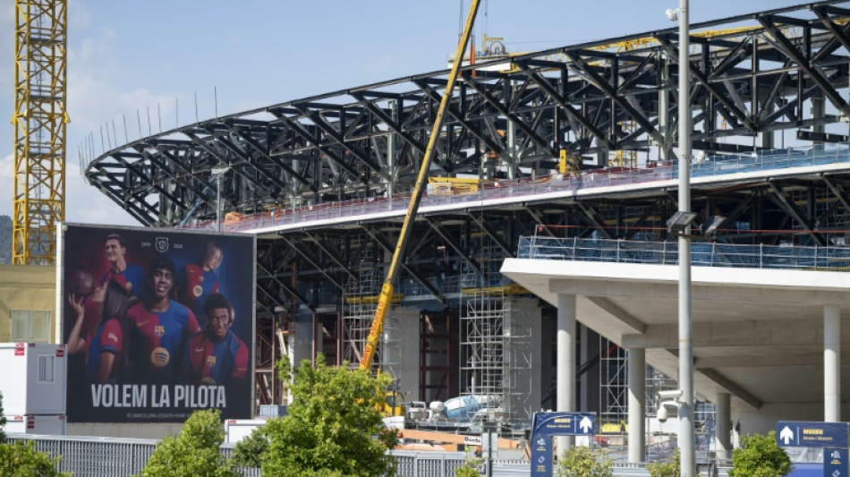 Barcelona não consegue liberação do Camp Nou e receberá PSG pela Champions em Montjuic