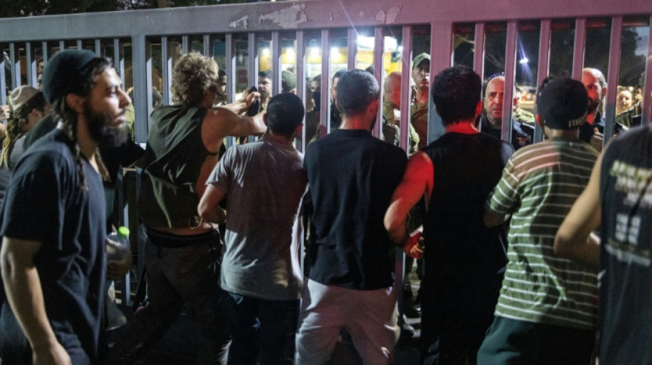 Soldados israelenses s&atilde;o detidos por suspeita de maus-tratos envolvendo prisioneiro palestino