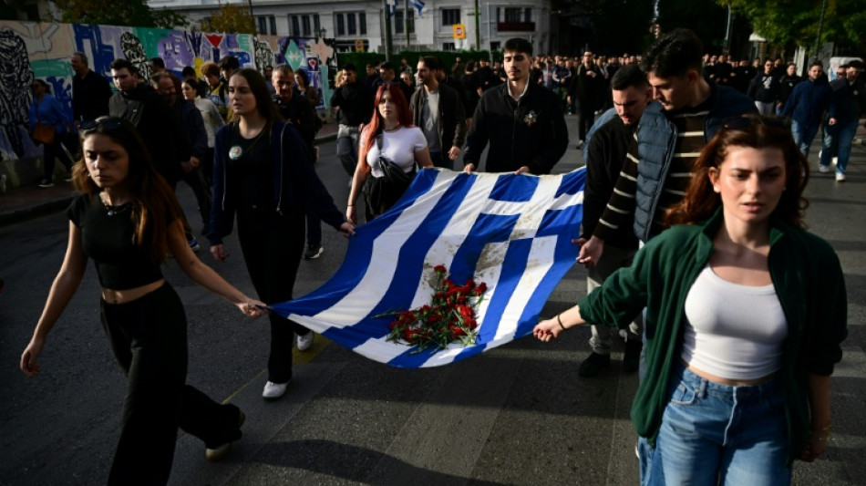 Des milliers de personnes comm&eacute;morent en Gr&egrave;ce le soul&egrave;vement contre la junte 