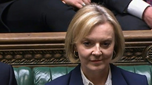 Prueba de fuego en el Parlamento para primera ministra brit&aacute;nica Truss, que lucha por sobrevivir