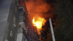 Attacco notturno a Odessa, esplosioni e incendi