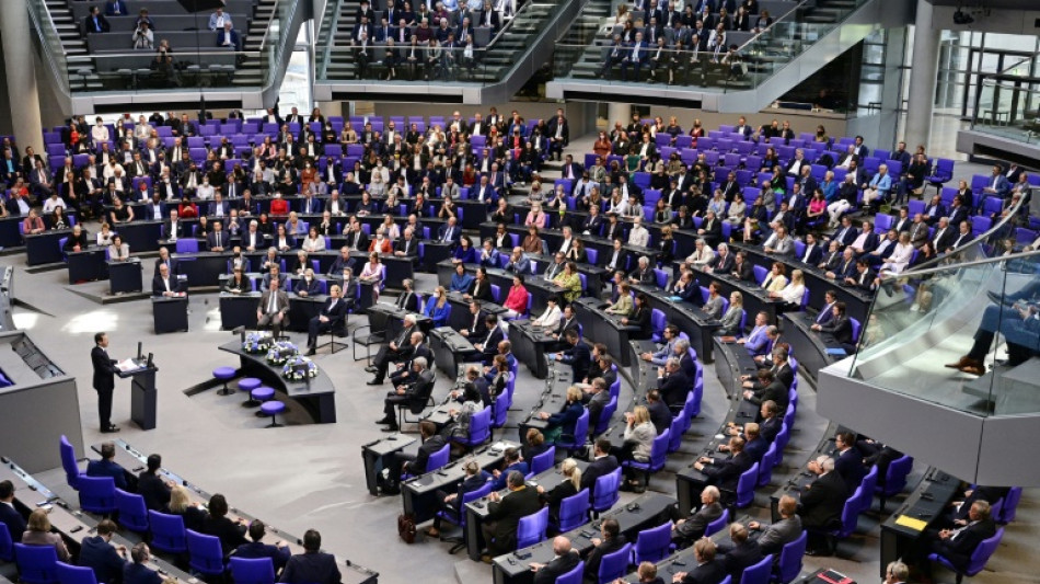 Gr&uuml;ne werben um breite Zustimmung zu Wahlrechtsreform - Union droht mit Klage