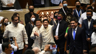 Philippines: le nouveau président Ferdinand Marcos Jr prête serment