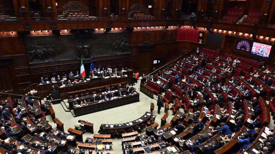 Via libera dalla Camera al ddl lavoro, 158 s&igrave;