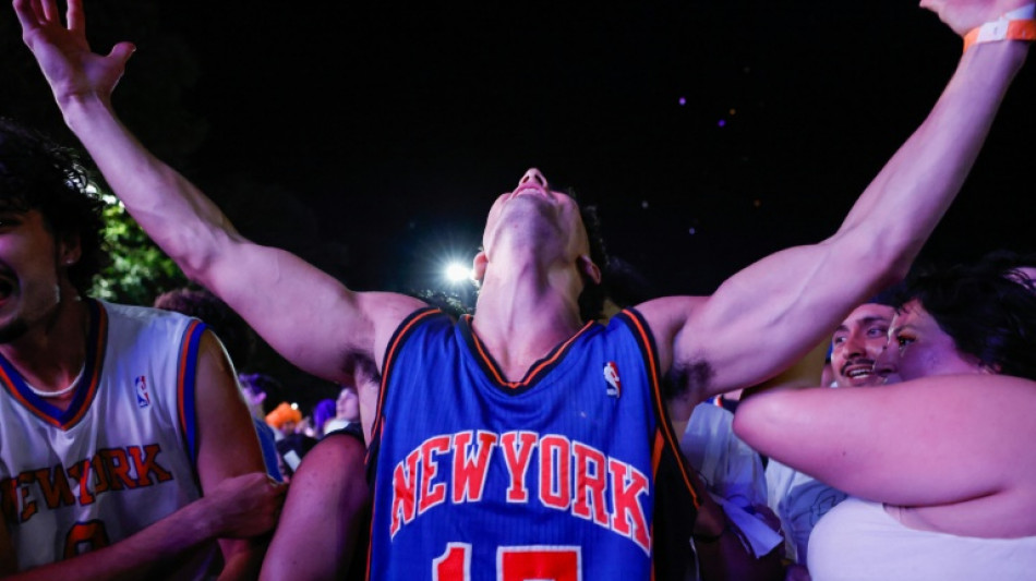 A New York, le Mondial a d&eacute;marr&eacute;, vite &eacute;clips&eacute; par le triomphe des Knicks en NBA