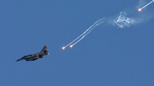 Caccia israeliani volano a bassa quota sopra Beirut