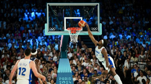 Guerschon Yabusele "persuadé" que son dunk sur LeBron James l'a fait "signer en NBA" (à l'AFP)