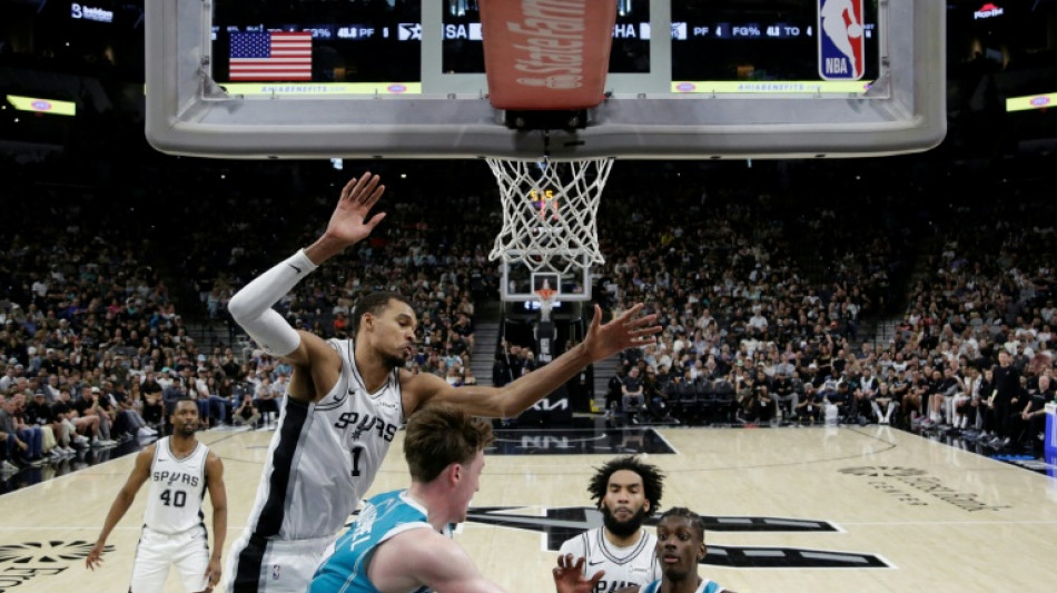 Hawks derrotan a Bucks y suman nueve victorias al hilo en la NBA