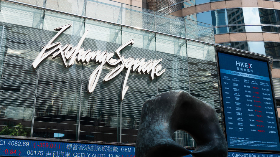 Borsa: l'Asia chiude contrastata, timori per nuova guerra sui dazi